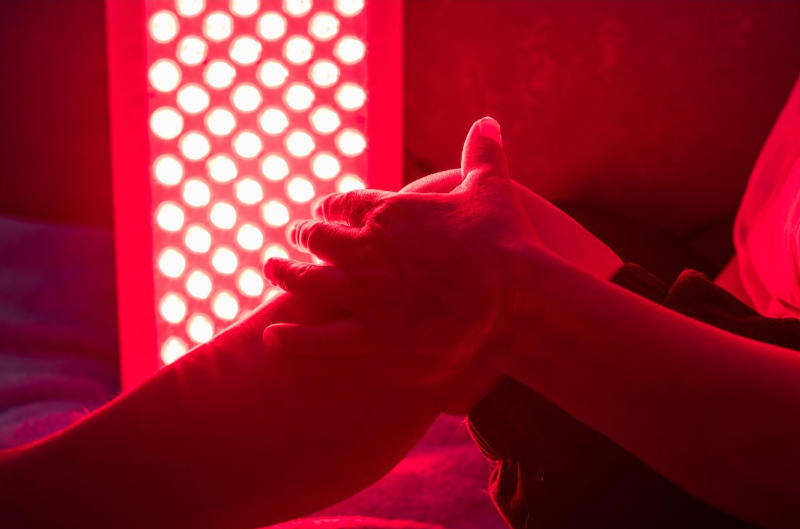 lichttherapie-wirkung-anwendung-erfahrungen-gesundheitsindex-holistische-therapie