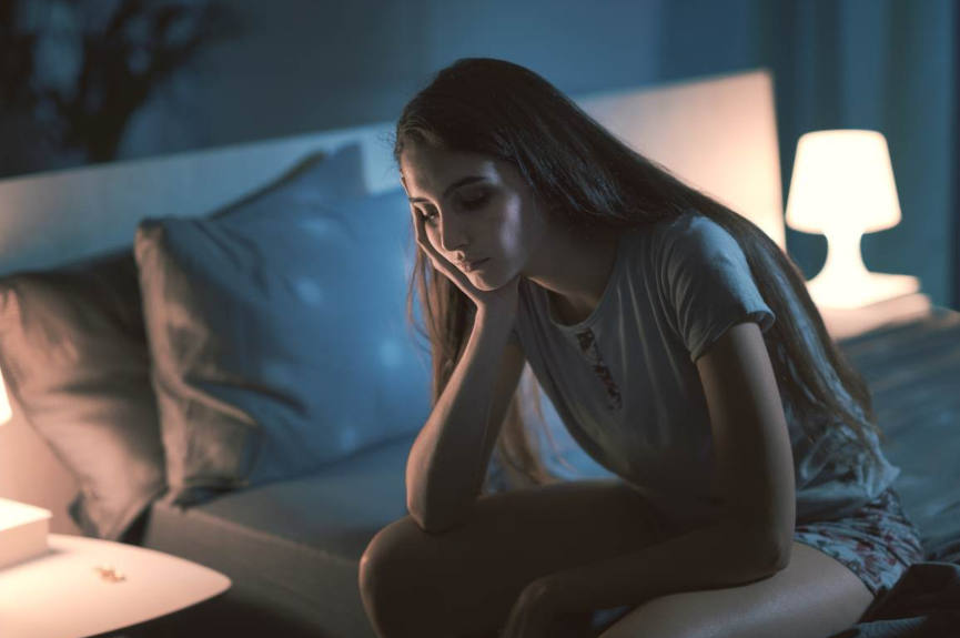 chlafstoerungen-schlafprobleme-schlechter-schlaf-ganzheitliche-therapie-holistische-behandlung-naturheilmittel-hausmittel-massnahmen-naturheilkunde-erfahrungen-gesundheitsindex
