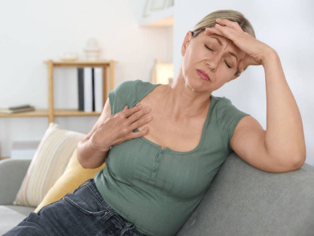 wechseljahresbeschwerden-ganzheitliche-therapie-holistische-behandlung-naturheilmittel-hausmittel-massnahmen-naturheilkunde-erfahrungen-gesundheitsindex-333